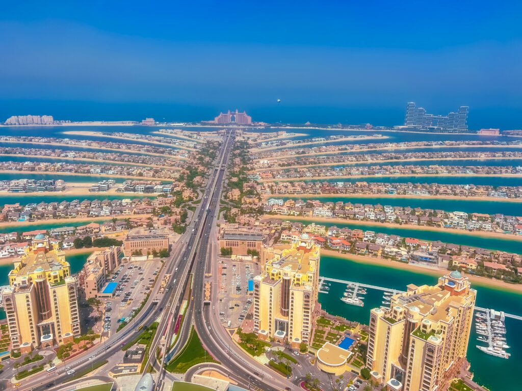 Dubai jhonwayne pumaras grm3kkeh6zu unsplash